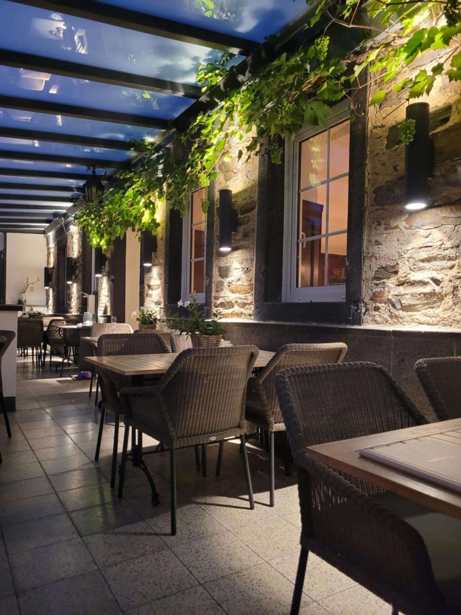 Gaestehaus Burgberg, Weinhaus Fries Kattenes Dış mekan fotoğraf