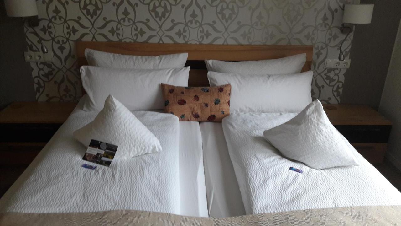 Gaestehaus Burgberg, Weinhaus Fries Kattenes Dış mekan fotoğraf