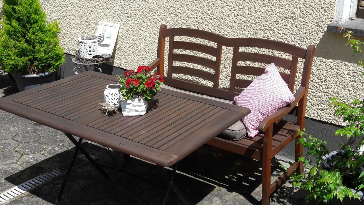 Gaestehaus Burgberg, Weinhaus Fries Kattenes Dış mekan fotoğraf