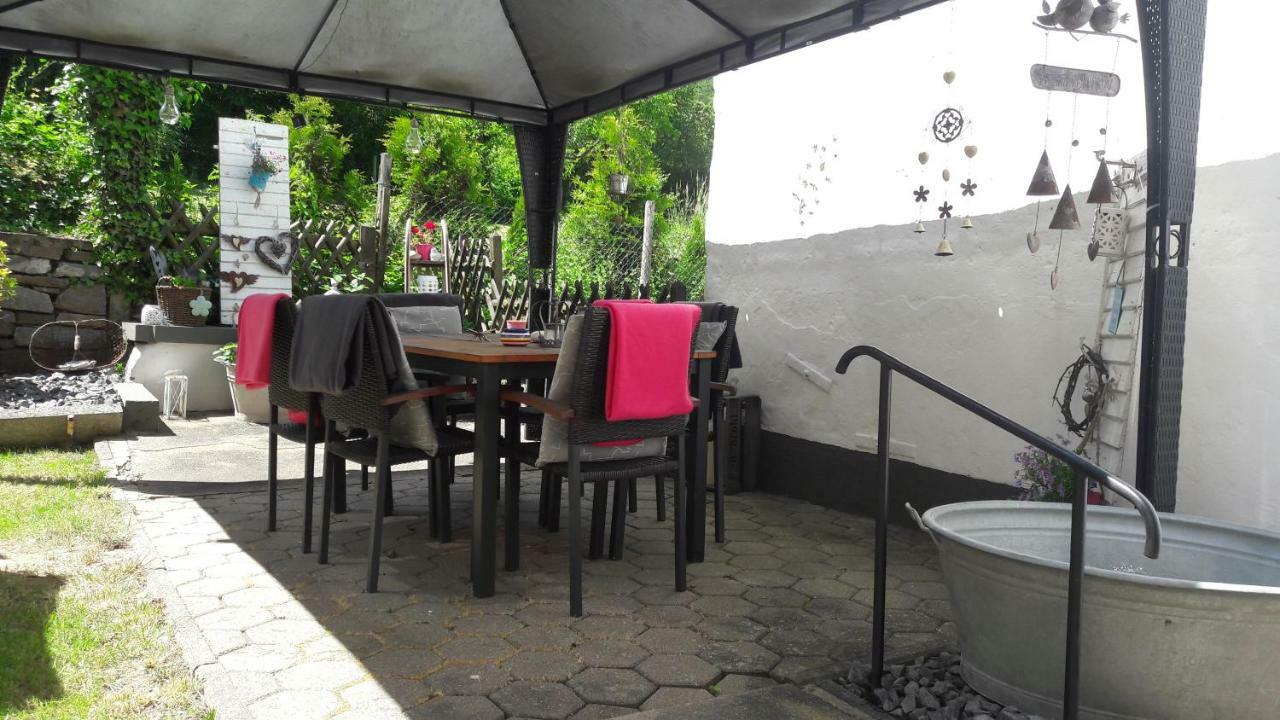 Gaestehaus Burgberg, Weinhaus Fries Kattenes Dış mekan fotoğraf