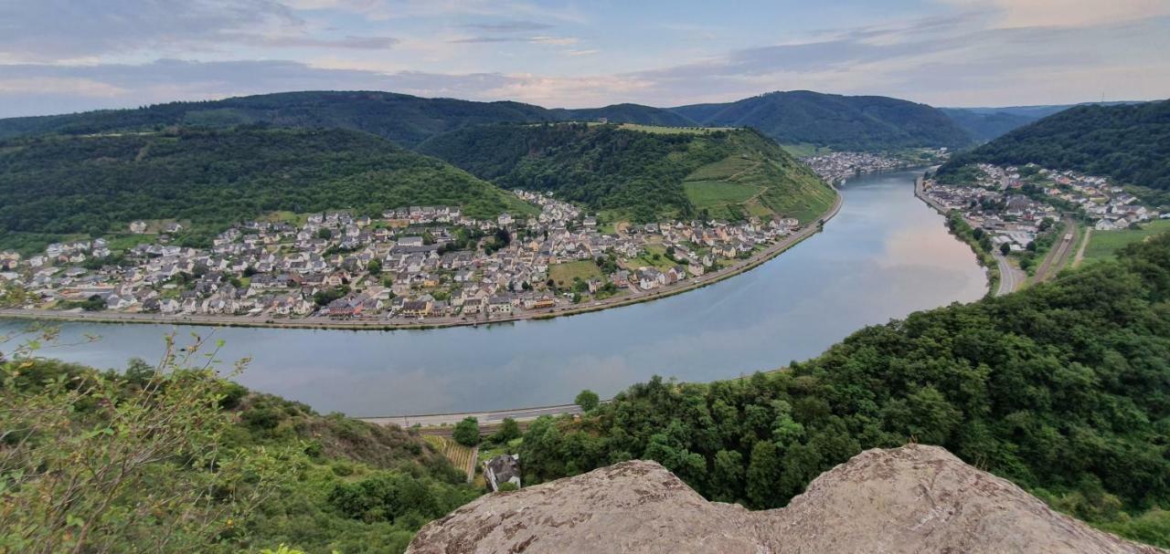 Gaestehaus Burgberg, Weinhaus Fries Kattenes Dış mekan fotoğraf
